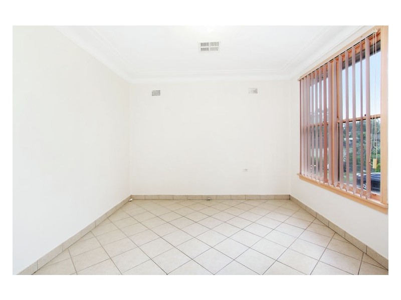 16 Moffat Drive, Lalor Park NSW 2147