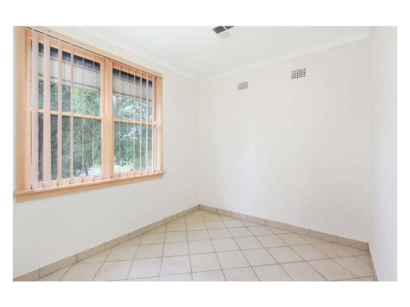 16 Moffat Drive, Lalor Park NSW 2147