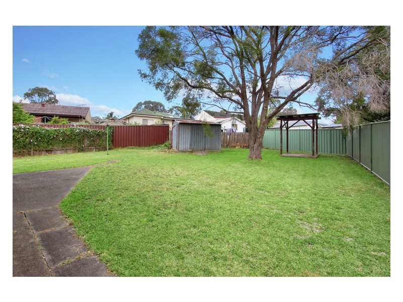 16 Moffat Drive, Lalor Park NSW 2147