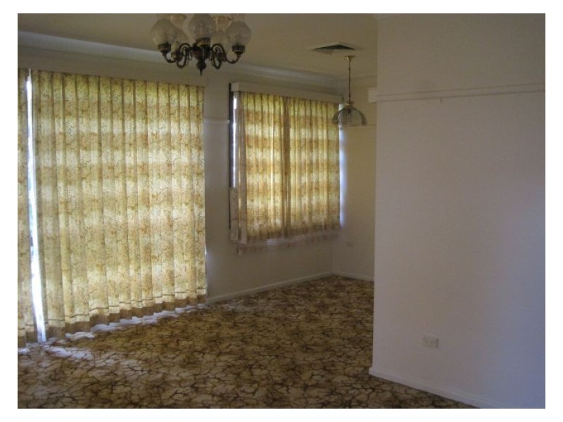 House 72 Hereward Highway, Blacktown NSW 2148