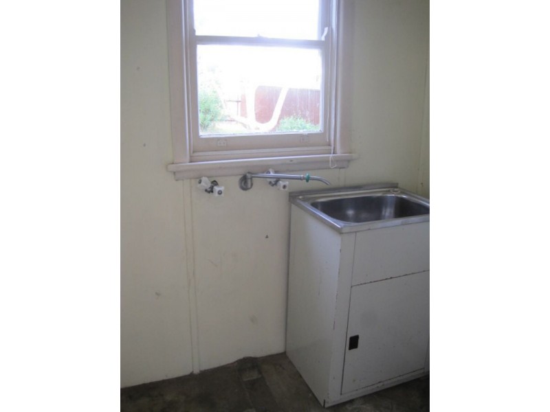 House 76 Orana Avenue, Seven Hills NSW 2147