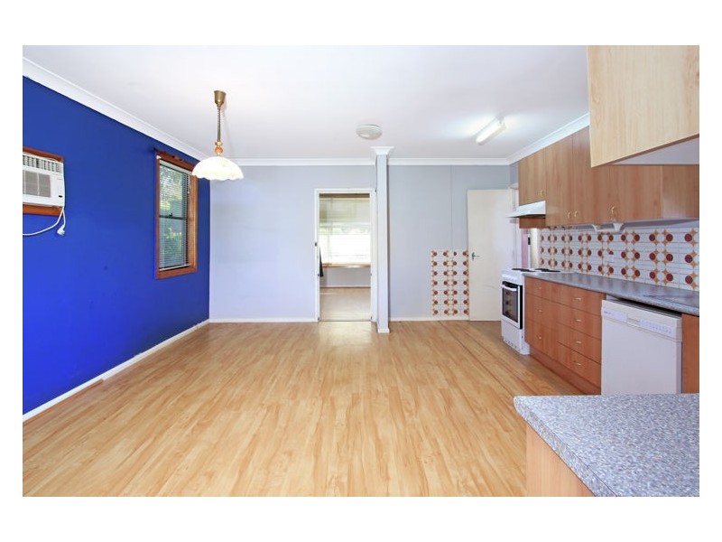 16 Charlton Road, Lalor Park NSW 2147