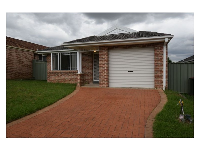 House 10 Whibley Street, Glenwood NSW 2768