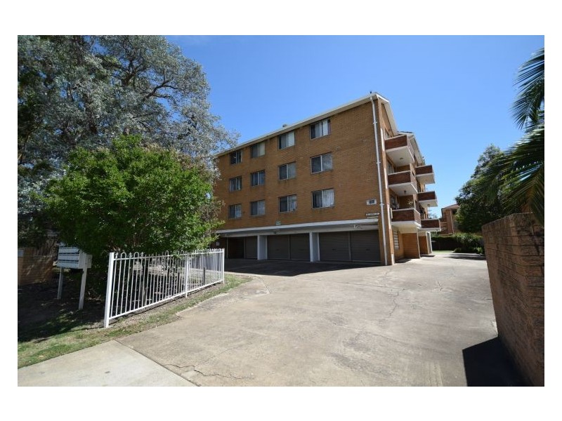 Unit 11/15 First Street, Kingswood NSW 2747
