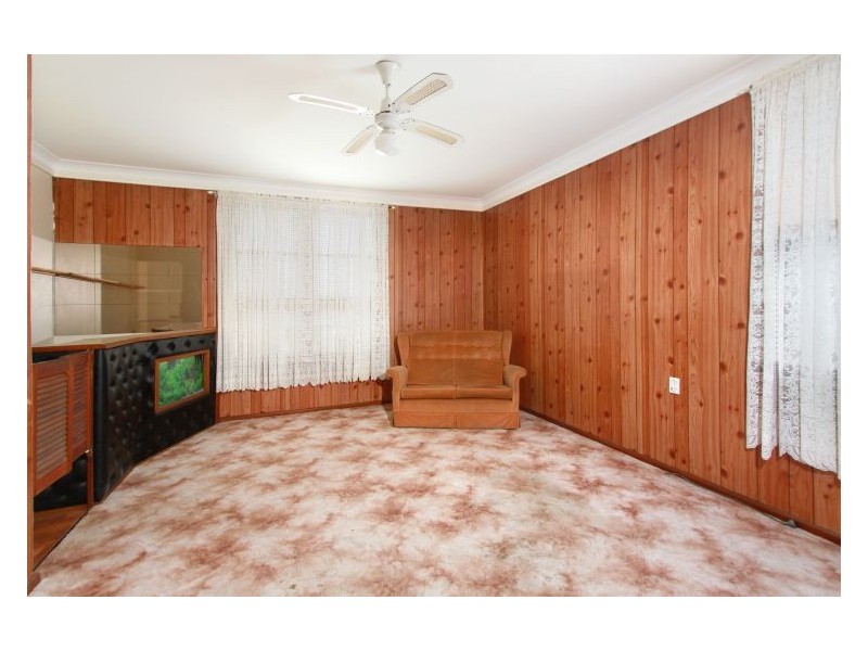 25 Charlton Road, Lalor Park NSW 2147