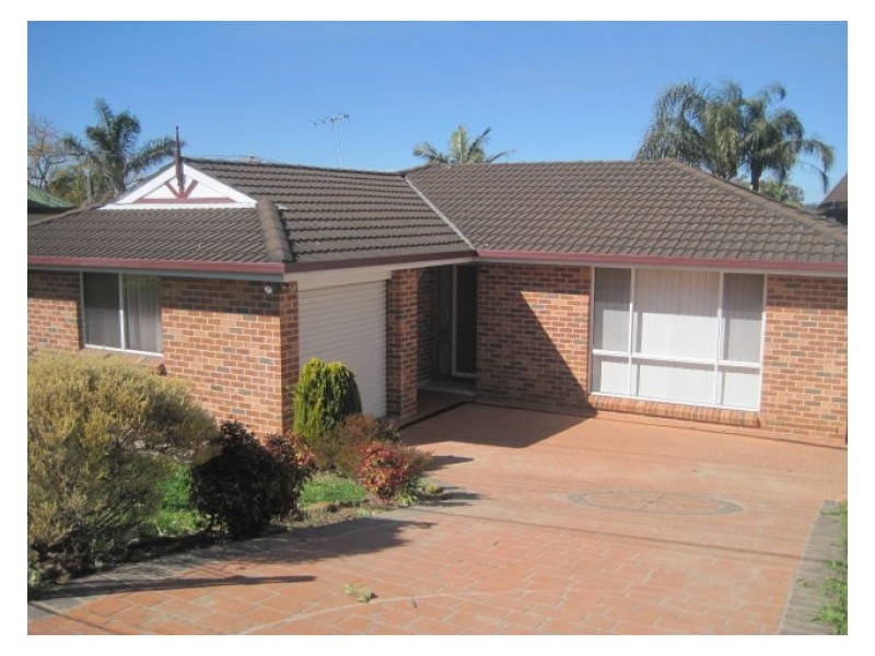House 8a Edgeware Road,, Prospect NSW 2148