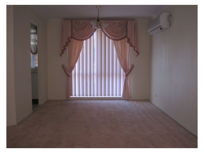 House 8a Edgeware Road,, Prospect NSW 2148