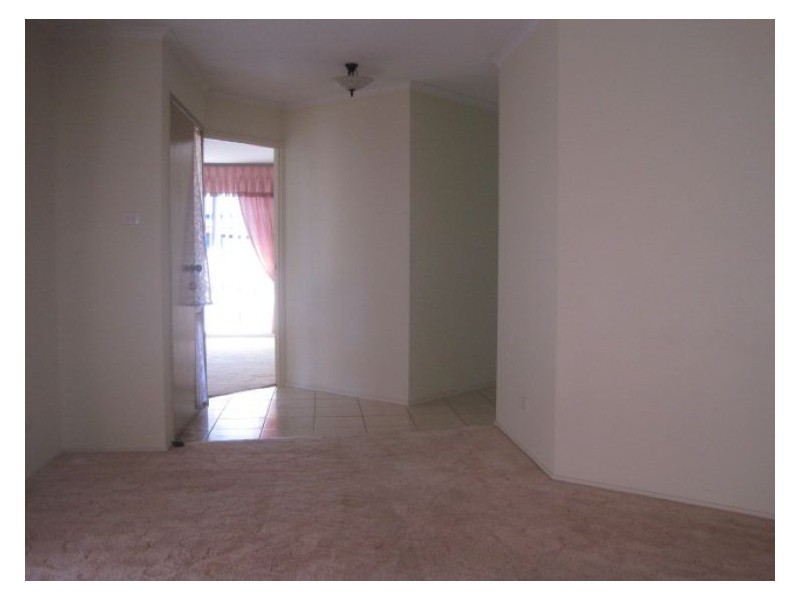 House 8a Edgeware Road,, Prospect NSW 2148