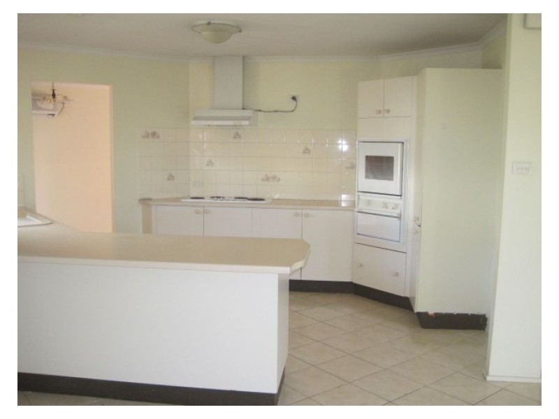 House 8a Edgeware Road,, Prospect NSW 2148