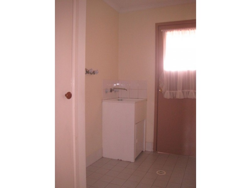 House 8a Edgeware Road,, Prospect NSW 2148