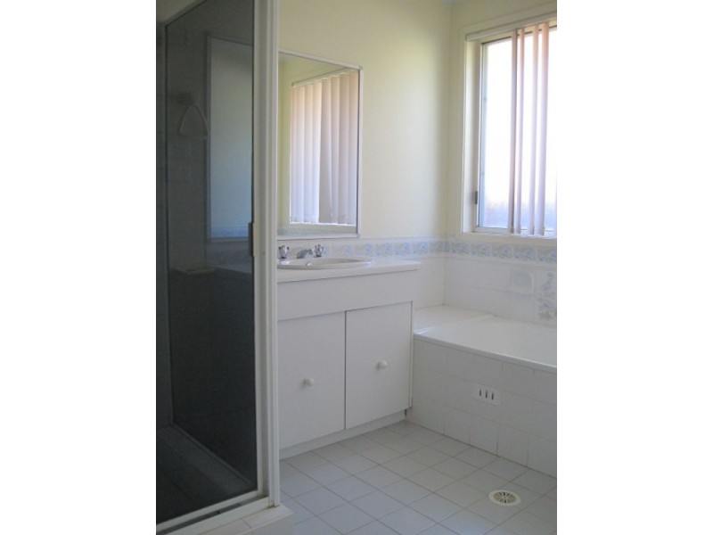 House 8a Edgeware Road,, Prospect NSW 2148