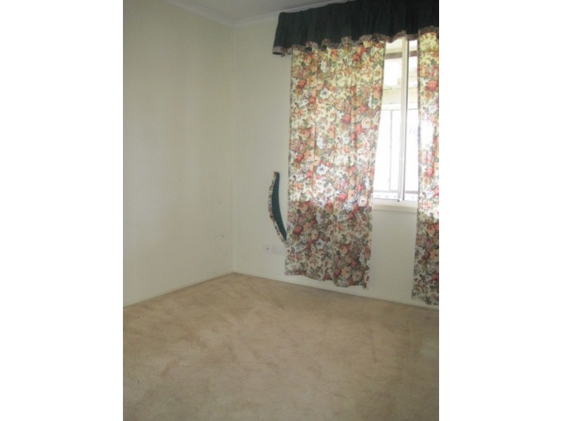 House 8a Edgeware Road,, Prospect NSW 2148