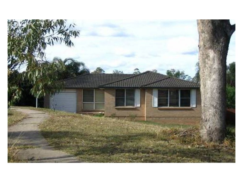 House 8 Flint Street,, Kings Langley NSW 2147