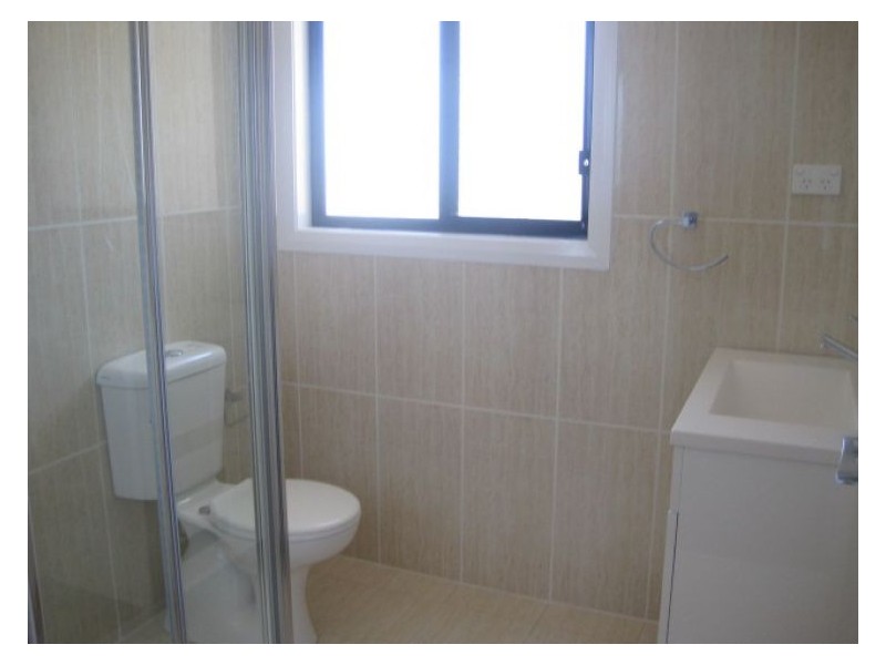 Duplex 1/4 Newton Road, Blacktown NSW 2148