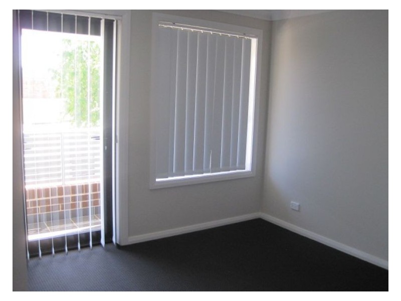 Duplex 1/4 Newton Road, Blacktown NSW 2148