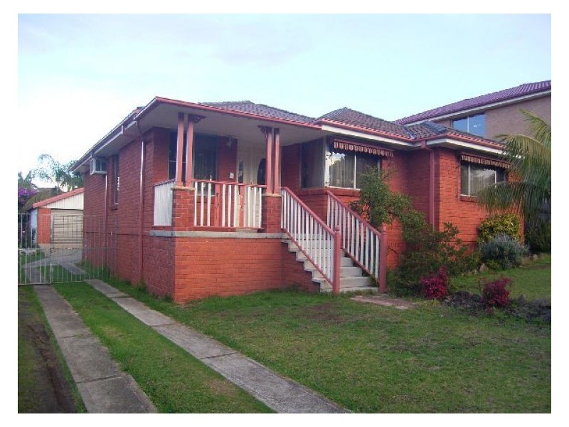 House 9 Mitumba Road, Seven Hills NSW 2147