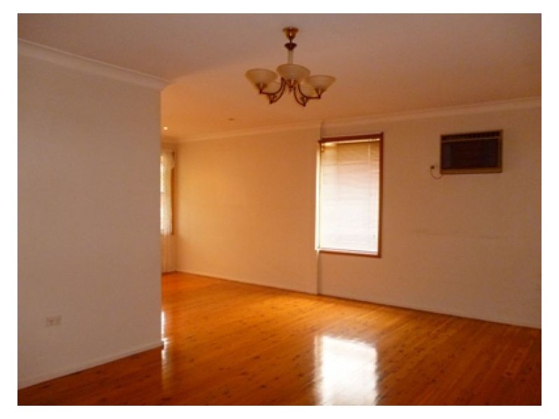 House 9 Mitumba Road, Seven Hills NSW 2147