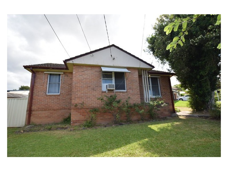 12 Holmes Street, Lalor Park NSW 2147