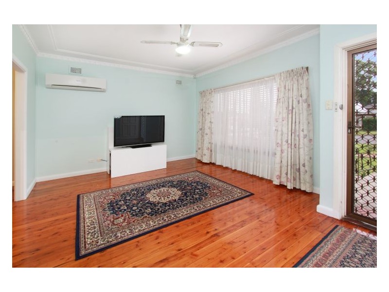 27 Craig Street, Blacktown NSW 2148