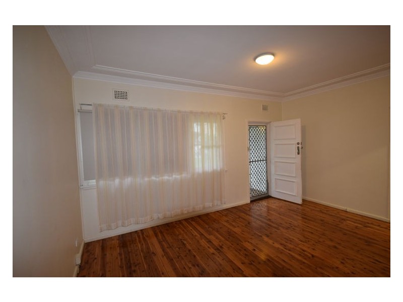 House 5 Julie Street, Blacktown NSW 2148