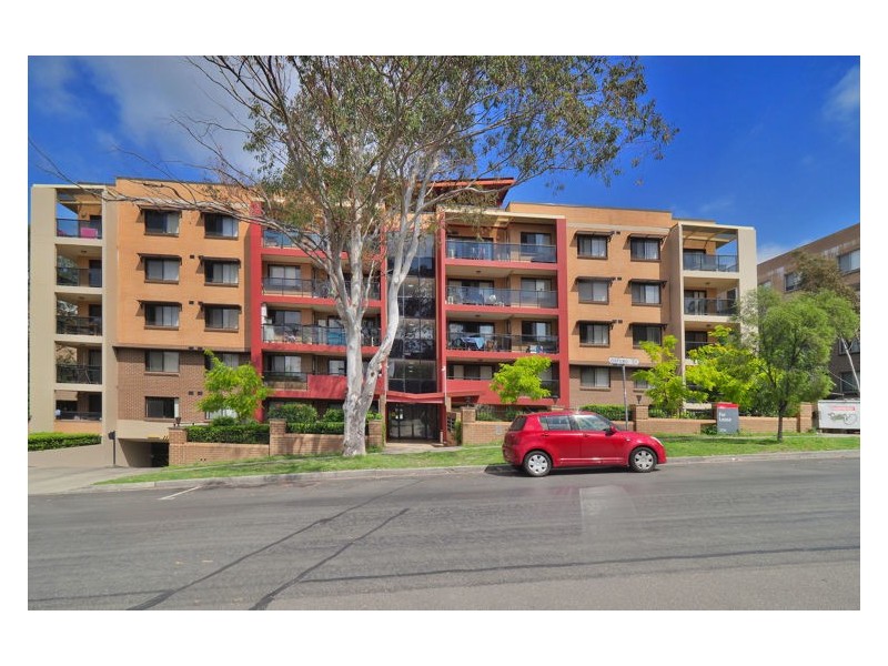 24/8-14 Oxford Street, Blacktown NSW 2148