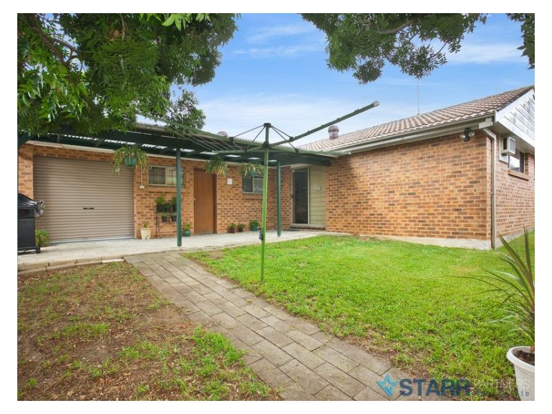 House 8 Briggs Place, Doonside NSW 2767
