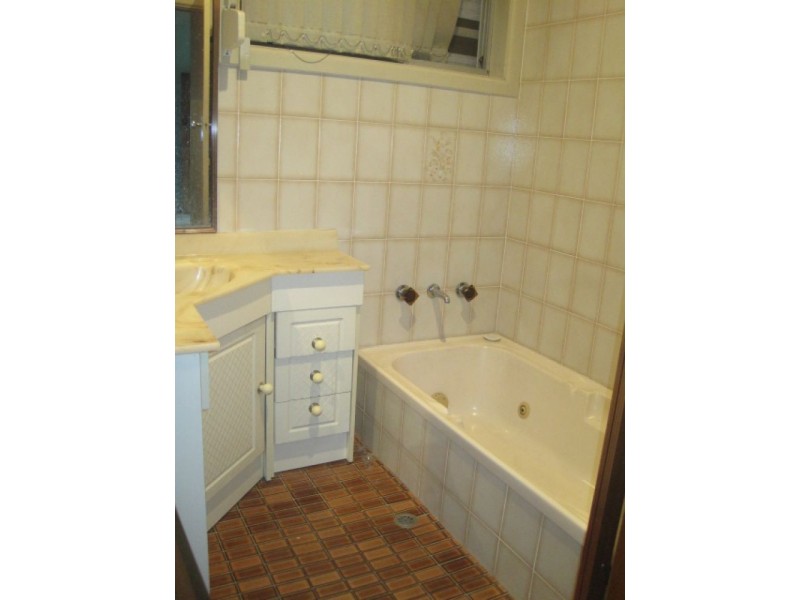 House 16 Green, Blacktown NSW 2148