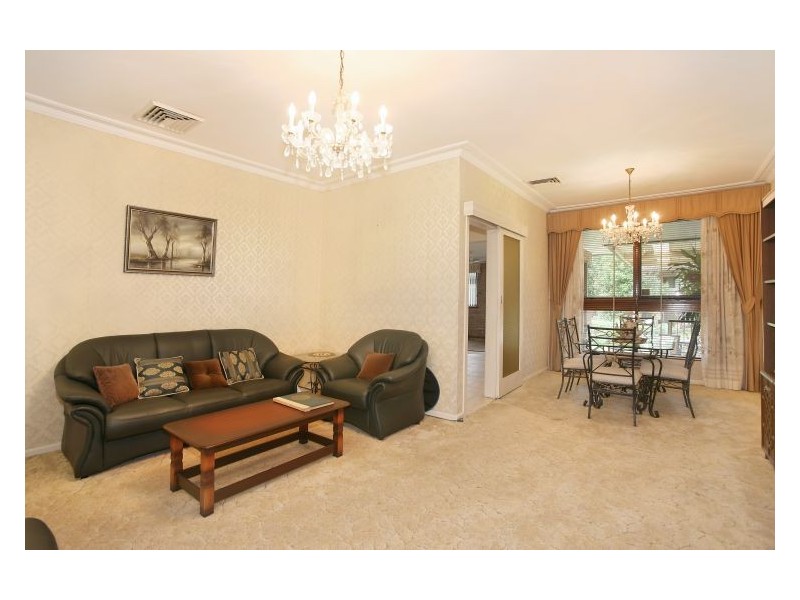 11 Topaz Crescent, Seven Hills NSW 2147