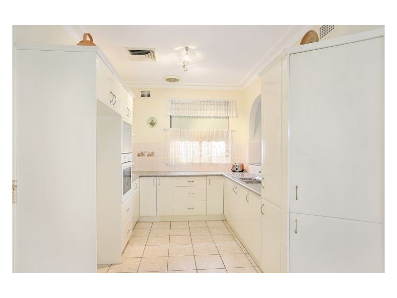 11 Topaz Crescent, Seven Hills NSW 2147