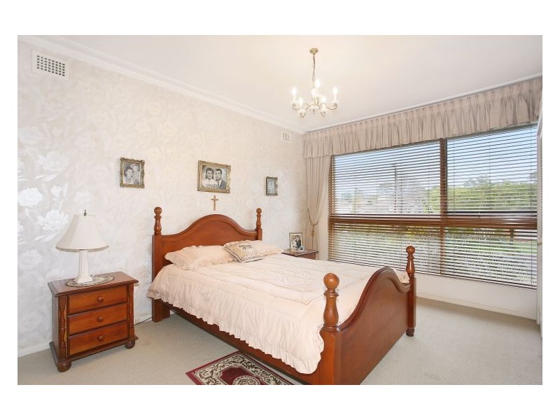 11 Topaz Crescent, Seven Hills NSW 2147