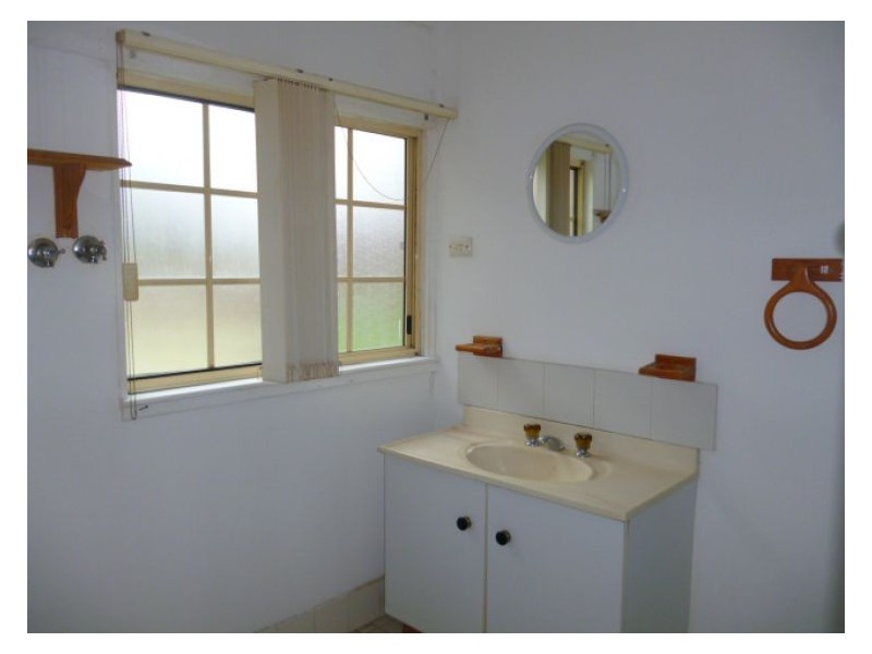 Granny Flat 2a Pentland Street, Quakers Hill NSW 2763