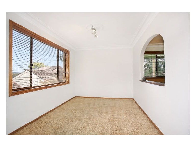 17 Veronica Crescent, Seven Hills NSW 2147