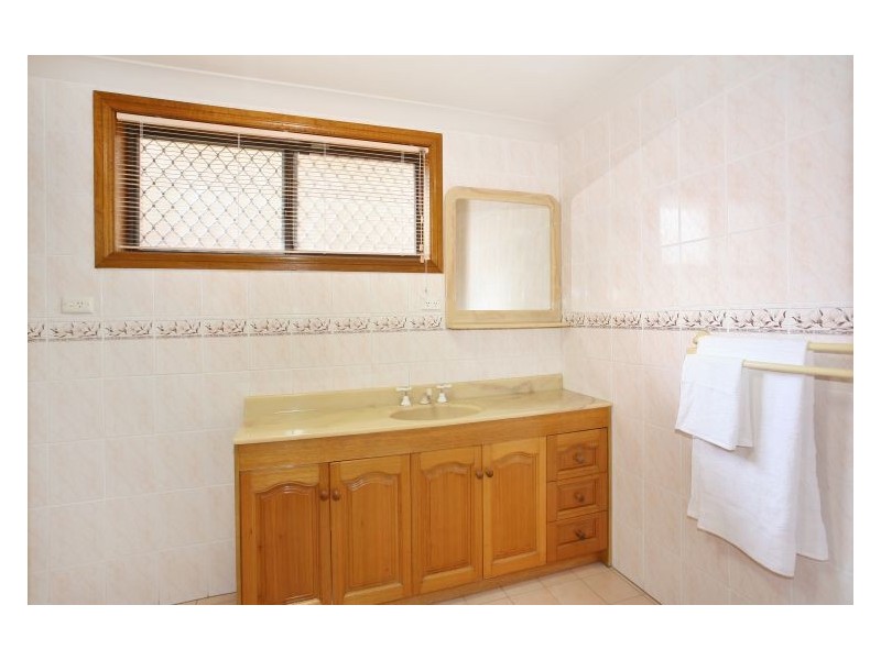 17 Veronica Crescent, Seven Hills NSW 2147