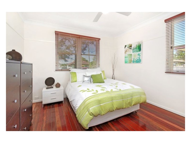 4 Fourth Avenue, Seven Hills NSW 2147