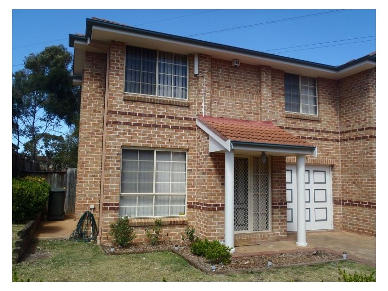 Townhouse 43 St Pauls Way, Blacktown NSW 2148