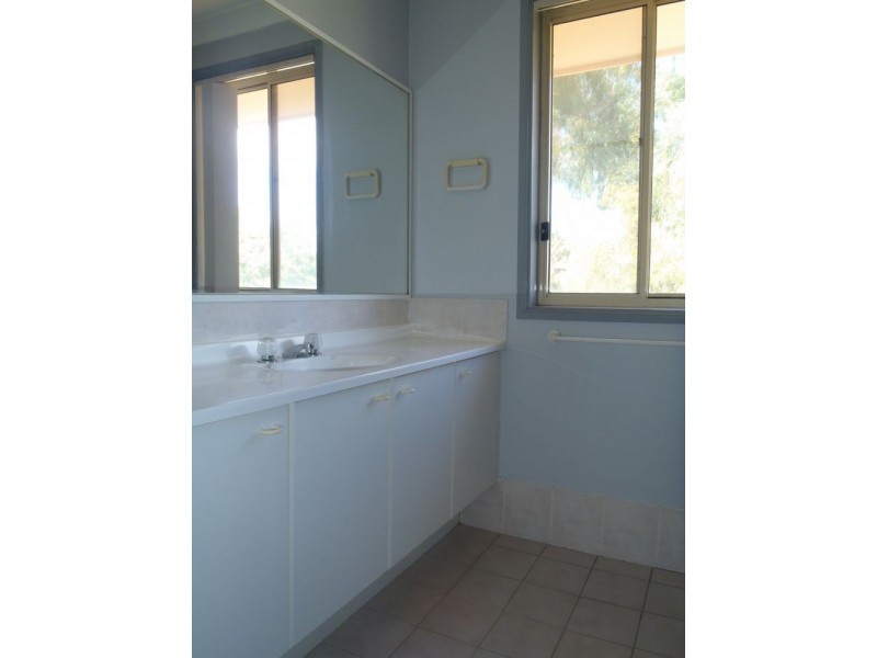 Townhouse 43 St Pauls Way, Blacktown NSW 2148