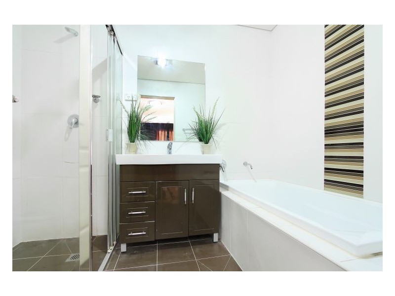 2/70 Swinson Road, Blacktown NSW 2148