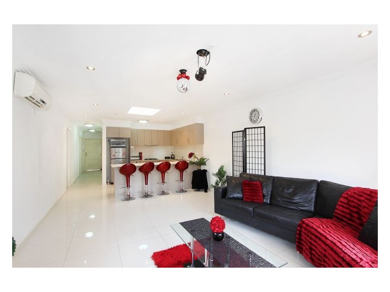 2/70 Swinson Road, Blacktown NSW 2148