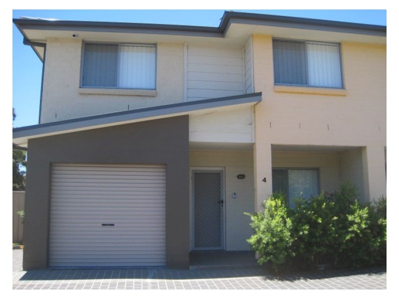 Townhouse 4/162 Walters Road, Blacktown NSW 2148