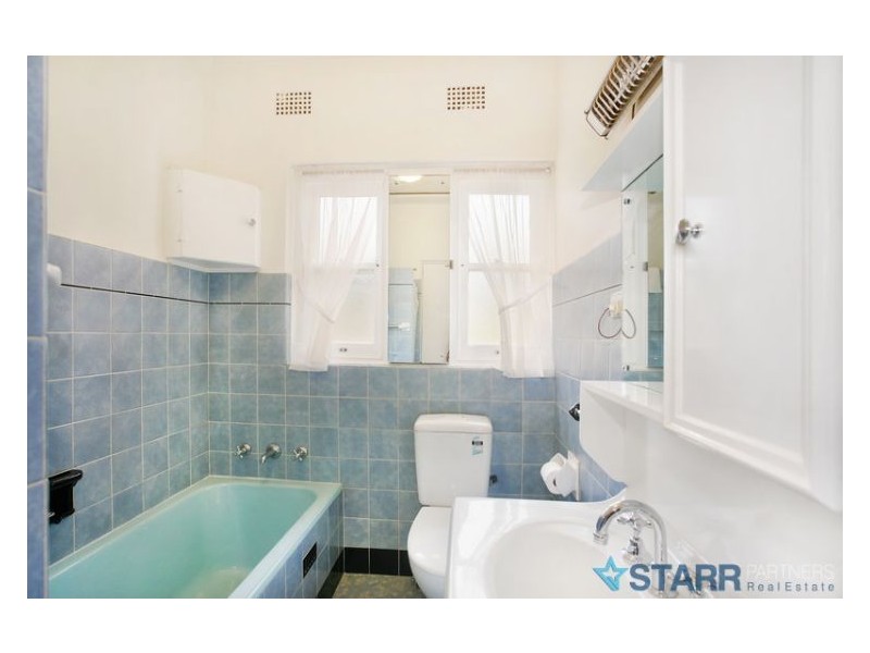 House 185 Flushcombe Road, Blacktown NSW 2148