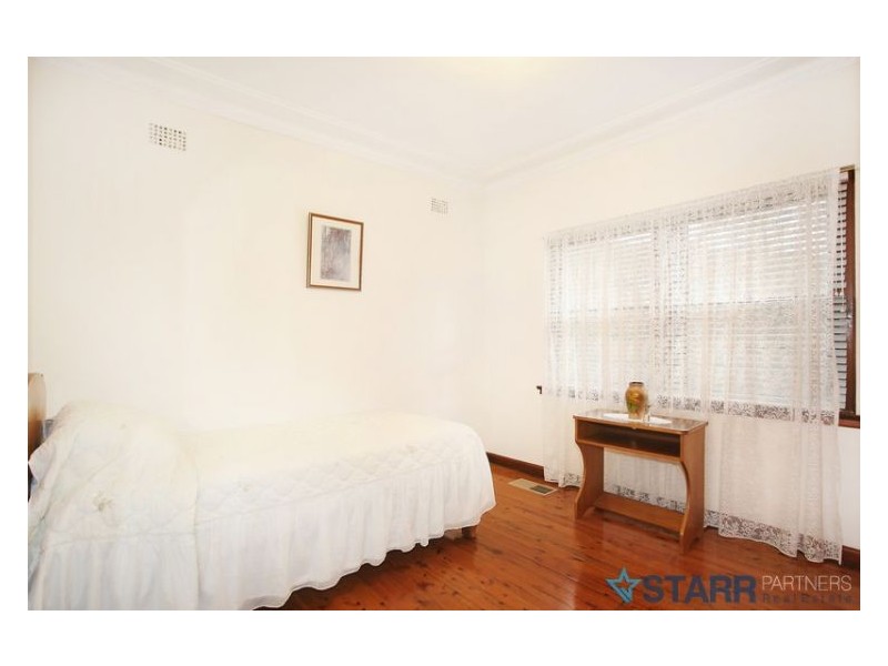 House 185 Flushcombe Road, Blacktown NSW 2148