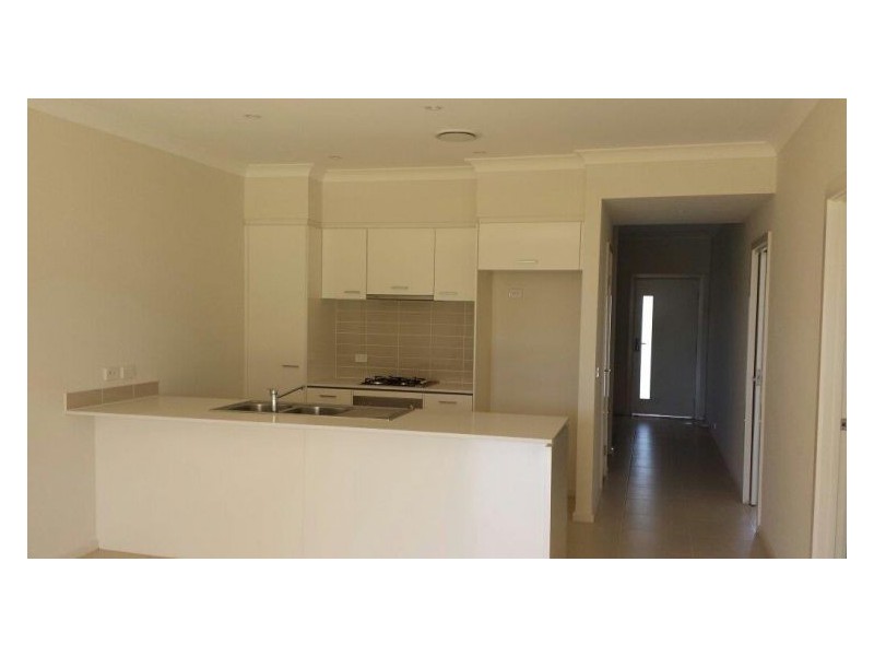 Townhouse 18 Kelby Street, The Ponds NSW 2769