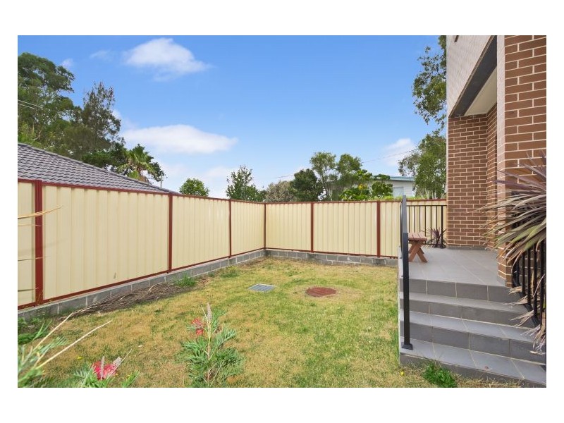2/248 Flushcombe Road, Blacktown NSW 2148
