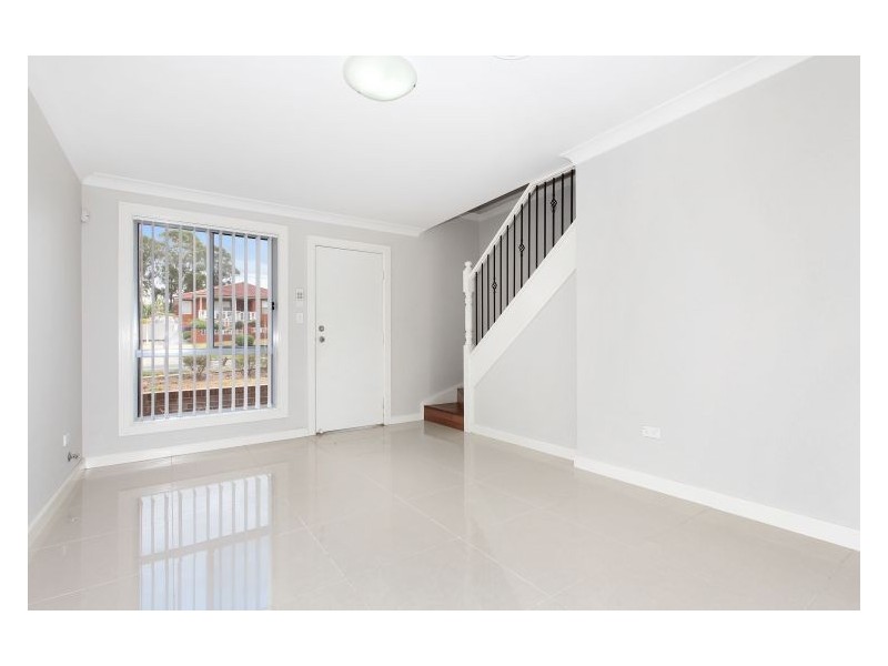 2/248 Flushcombe Road, Blacktown NSW 2148