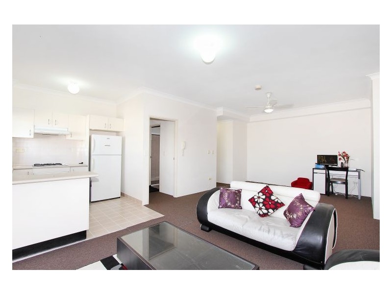 24/11-13 Fourth Avenue, Blacktown NSW 2148