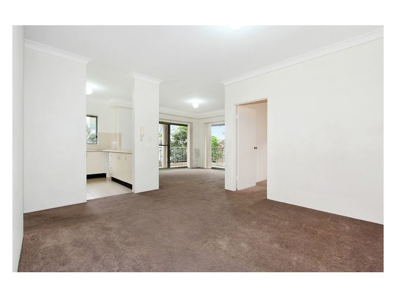 18/11-13 Fourth Avenue, Blacktown NSW 2148