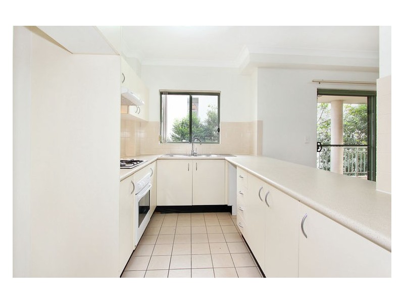 18/11-13 Fourth Avenue, Blacktown NSW 2148