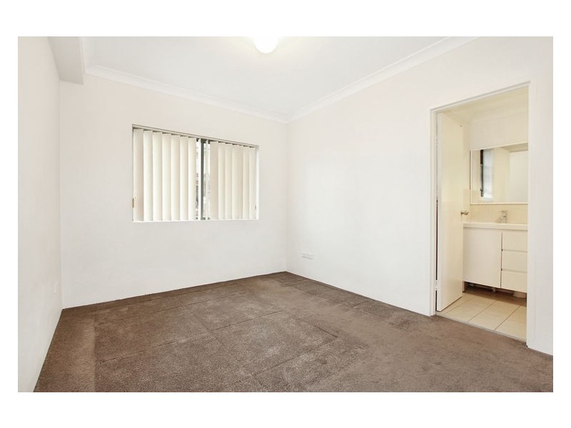 18/11-13 Fourth Avenue, Blacktown NSW 2148