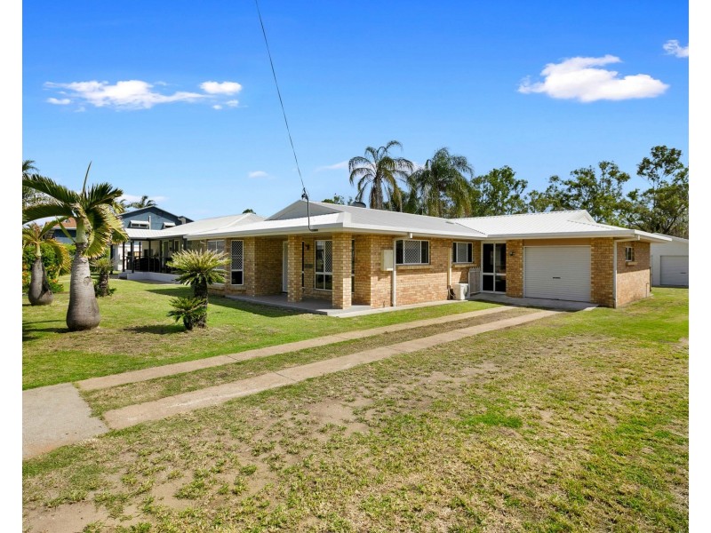 125 Burrum Street, Burrum Heads QLD 4659
