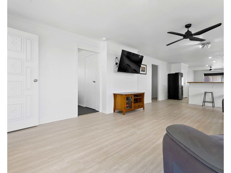 125 Burrum Street, Burrum Heads QLD 4659